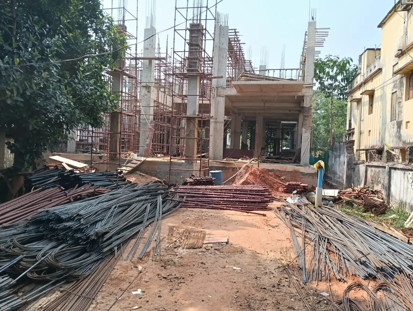 Building structure and reinforcement work in progress